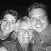 Melanie Guthrie's photo