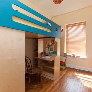 Brooklyn Heights; Natural furniture with pops of blue and orange
