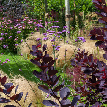 Ponds, Pergola's and Pom Pom's