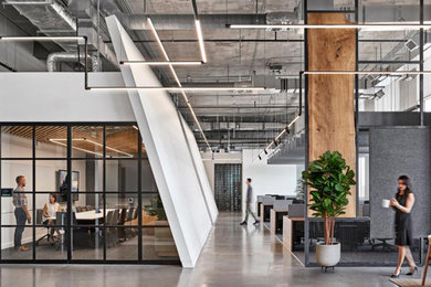 Inspiration for a modern home design remodel in Chicago