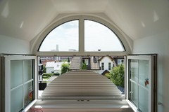 Sichtschutz für runde Loft-Fenster