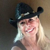 Lynda Singer's photo