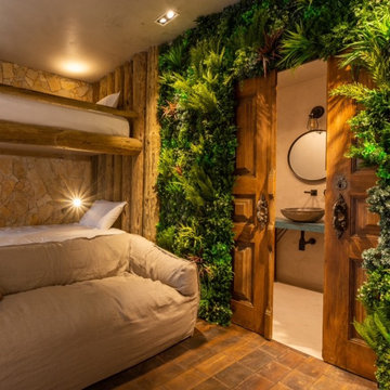 AirBnB Creates Truly Unique Experience with Green Walls