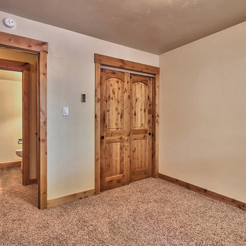 321 Ski Way (Mountain Shadows Complex)
