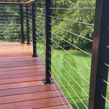 Woodsbury, MN: Black Aluminum Posts & Inline Support for Customer Top Rail
