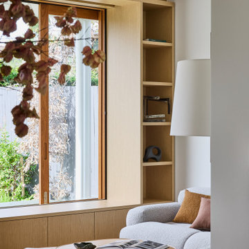 Cozy Living Room with Built-In Timber Joinery