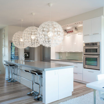 Transitional Kitchen with Urban Effects Cabinetry