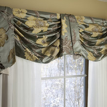 CURTAINS AND DRAPES