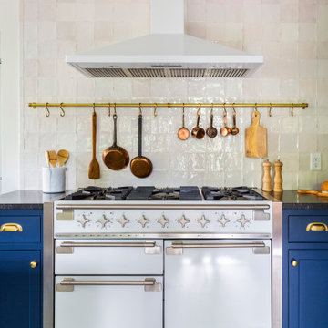 White Kitchen Appliances