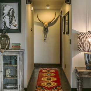 Kleiner Mediterraner Flur Ideen, Design & Bilder - Oktober 2020 | Houzz DE