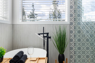 Inspiration for a bathroom remodel in Calgary