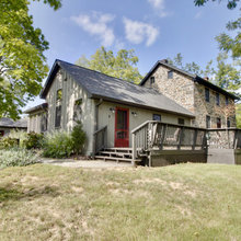 Green exterior paint