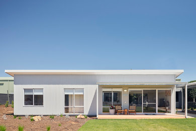 Minimalist exterior home photo in Perth