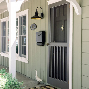 The Shabby-Chic Charmer