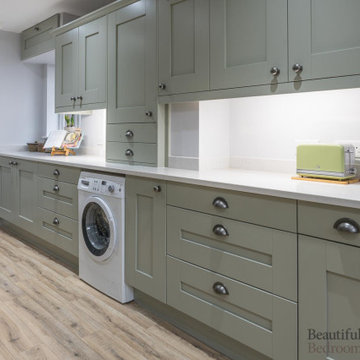 SG Carrara with green kitchen