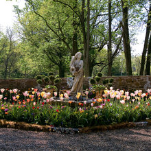 Steinfiguren im Garten: Darf's ein bisschen Schlosspark sein?