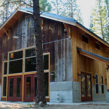 Rustic Barn - Plain, WA