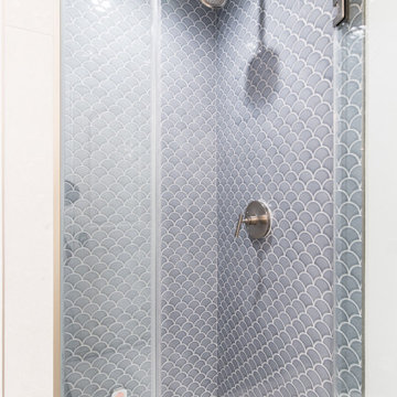Nautical Themed Bath with a Steam Shower