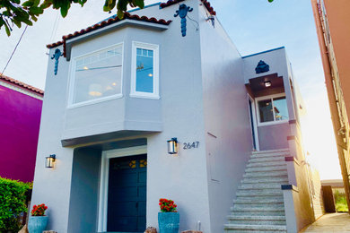 Example of a transitional home design design in San Francisco