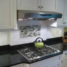 Kitchen cooktop backsplash
