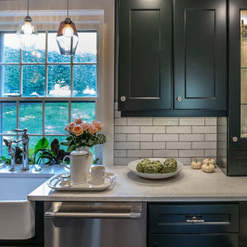 Traditional Cottage Kitchen Remodel | Dark Painted Cabinets, Farmhouse Sink & Wh