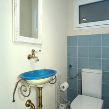 upstairs bathroom