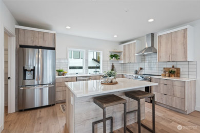 Kitchen - kitchen idea in Seattle