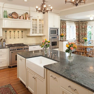 Grand Kenyon/Bradstreet Tudor