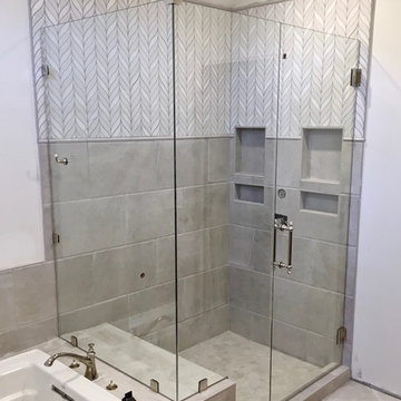 Frameless shower glass with benches