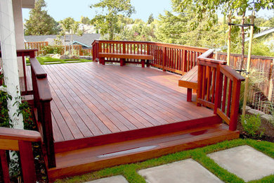 Trendy deck photo in San Francisco