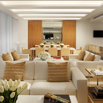 Contemporary with Phenomenal Art
