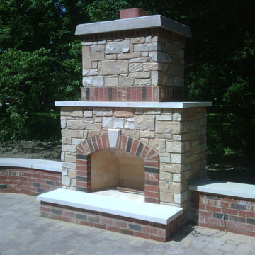 Custom Outdoor Fireplaces