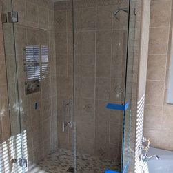 Aquarius - Huntington Beach - Shower Doors