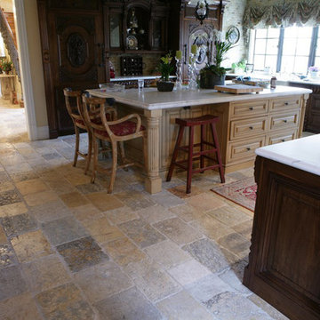 Stone Floor – Antique, Reclaimed Limestone ‘Dalle de Bourgogne’ pavers
