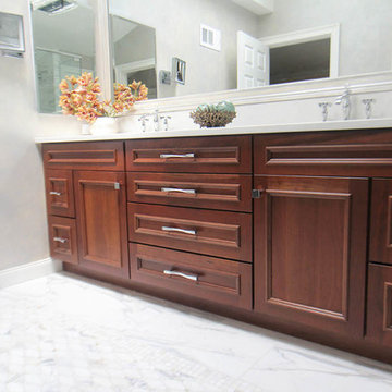 Calacatta Gold Bathroom