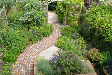 Design ideas for a country garden in Buckinghamshire.