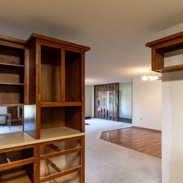 Caddy Court Kitchen & Mainfloor Remodel Before/Afters