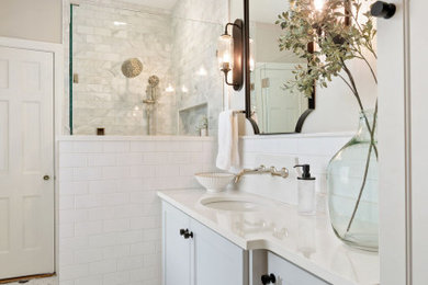 Example of a minimalist bathroom design in Birmingham