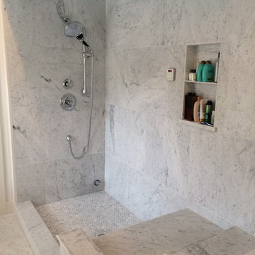 Showers/Bathrooms