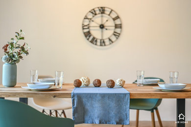 Esempio di una sala da pranzo contemporanea