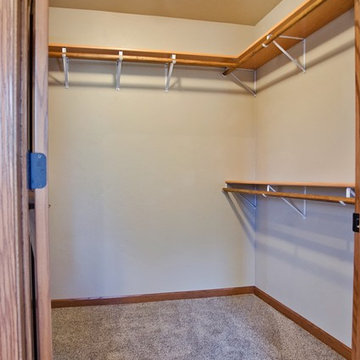 Pheasant House Master Walk-In Closet