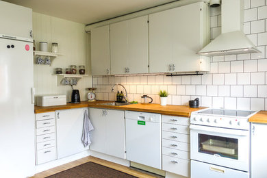 This is an example of a modern kitchen in Malmo.