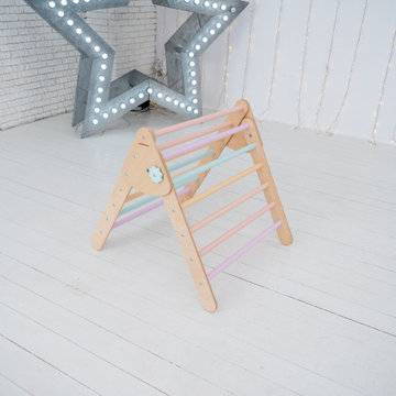 Pikler Triangle Standard size in color Natural Wood and Pastel