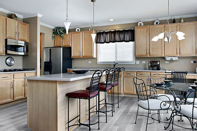 Example of a transitional kitchen design