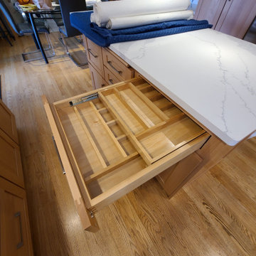 Contemporary Kitchen Remodel Done in a Natural Shaker Door