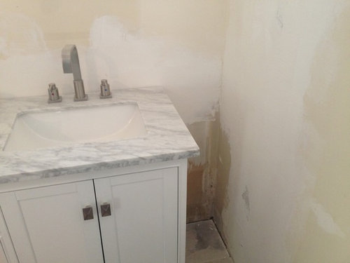 Big Gap Between Vanity And Wall, How To Fix Gap Between Wall And Bathroom Vanity