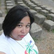 Mona Dizon's photo
