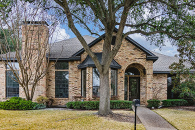 Example of a classic exterior home design in Dallas