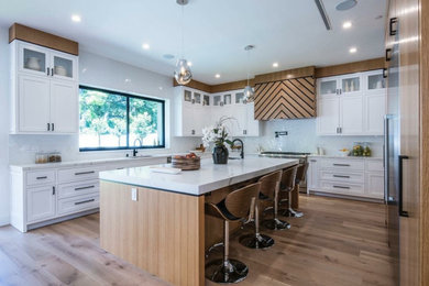 Kitchen - kitchen idea in Los Angeles