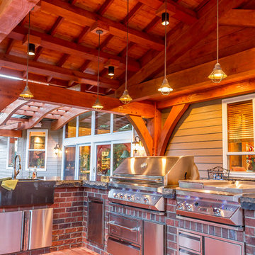Outdoor Kitchen & Entertainment Patio